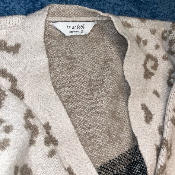 Patterned Cream and Black Cardigan Sweater - Picture 2 of 2